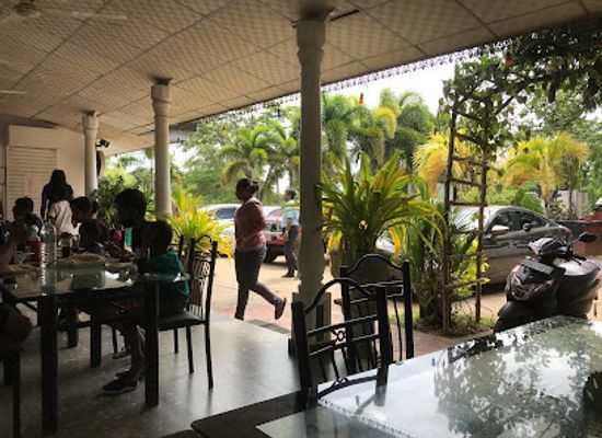 sri-lanka/puttalam-district/restaurant/battuluoya-family-restaurant