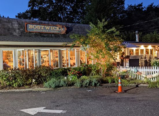 new-york/the-hamptons/restaurant/bostwick-s-chowder-house