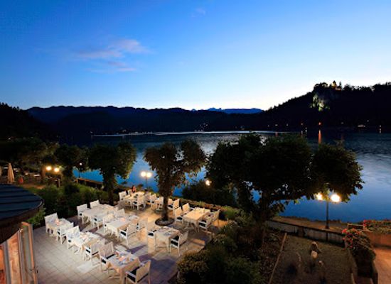 slovenia/lake-bled/restaurant/restavracija-julijana