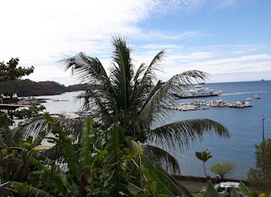 comoros/mamoudzou-beach/restaurant/auberge-du-rond-point