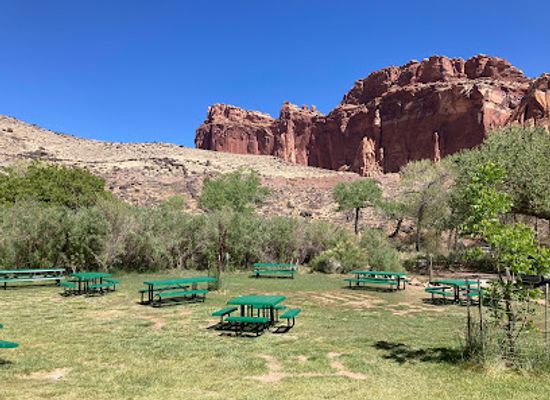 utah/capitol-reef-national-park/restaurant/gifford-homestead