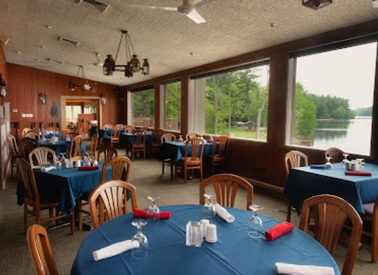 pennsylvania/pocono-mountains/restaurant/lake-naomi-clubhouse-members-only