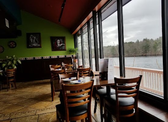 massachusetts/merrimack-valley/restaurant/casa-blanca