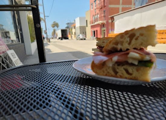 california/venice-beach/restaurant/bellissimo-venice