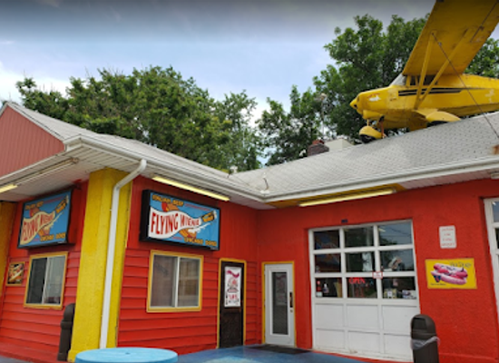 iowa/cedar-rapids/restaurant/the-flying-wienie