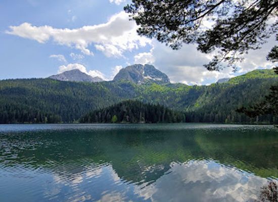 montenegro/tara-river-canyon/restaurant/nacionalni-restoran-crno-jezero