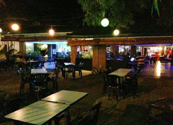 philippines/caraga/restaurant/ej-s-garden-by-the-bay