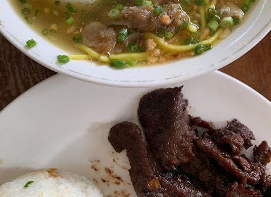 philippines/pagudpud/restaurant/prince-kenth-bulalohan