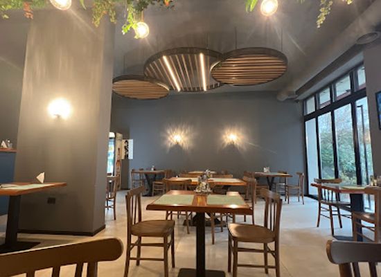 albania/vlora-region/restaurant/adriatik-restaurant