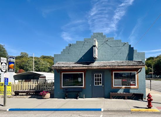 iowa/dutch-heritage-area/restaurant/dave-s-old-home-cafe