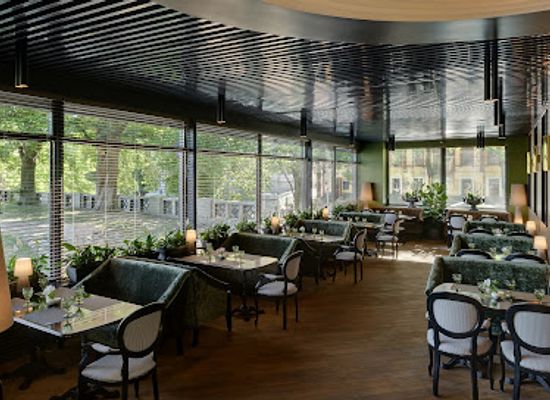 ukraine/sian-river/restaurant/leo