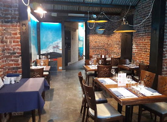 belgium/entre-sambre-et-meuse/restaurant/at-the-captain-s