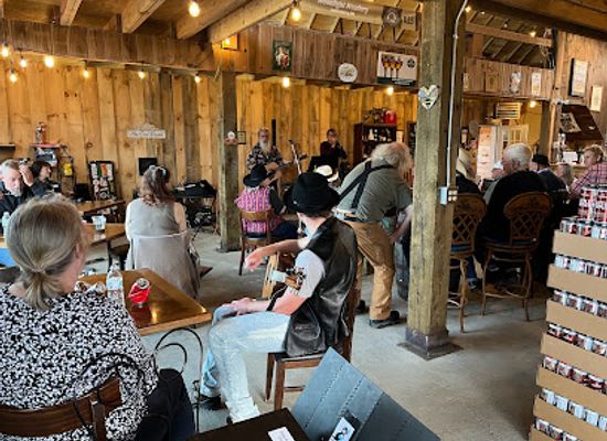 new-hampshire/belknap-county/restaurant/over-the-moon-farmstead-restaurant-tasting-room