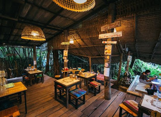 thailand/pai/restaurant/earth-tone