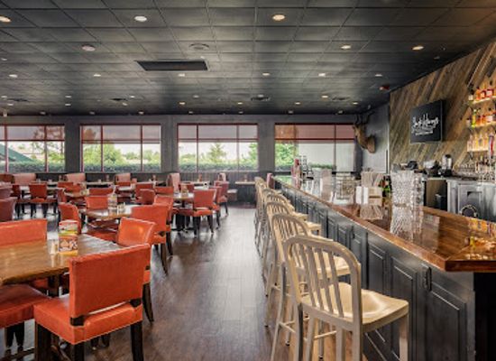 missouri/table-rock-lake/restaurant/jack-henry-s-at-thousand-hills
