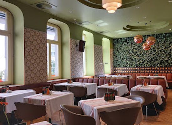 hungary/hansag/restaurant/menza-etterem-es-kavehaz