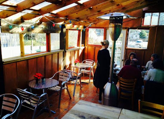 north-carolina/sandhills/restaurant/la-guinguette