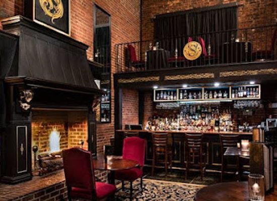 tennessee/nashville/downtown-nashville/restaurant/the-standard