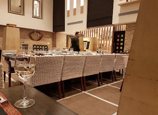 india/ahmedabad/restaurant/mr-mrs-somani
