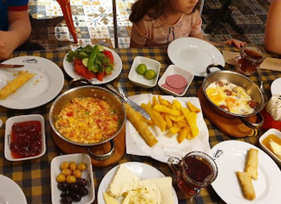 turkiye/pisidia/restaurant/pisi-breakfast-burger-besiktas