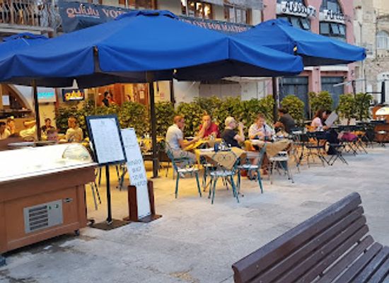malta/st-julian-s/restaurant/manakis-greek-taverna-spinola-bay-st-julians