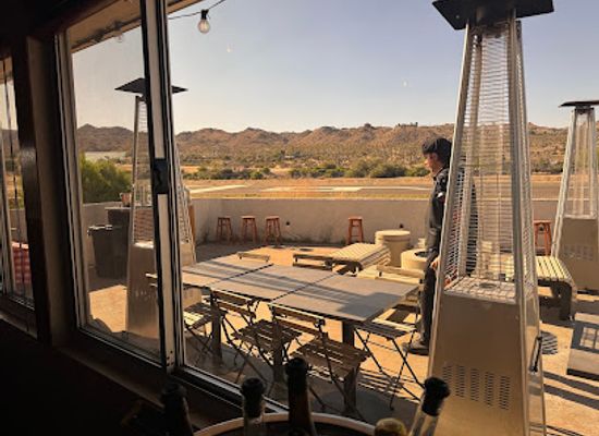 california/joshua-tree/restaurant/the-copper-room