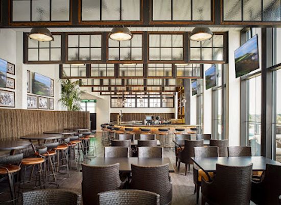 wisconsin/blue-hills/restaurant/taverne-in-the-sky