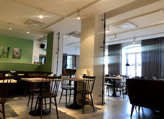 lithuania/vilnius/restaurant/vegafe