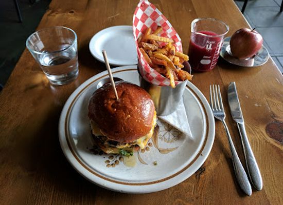canada/fraser-valley/restaurant/school-restaurant