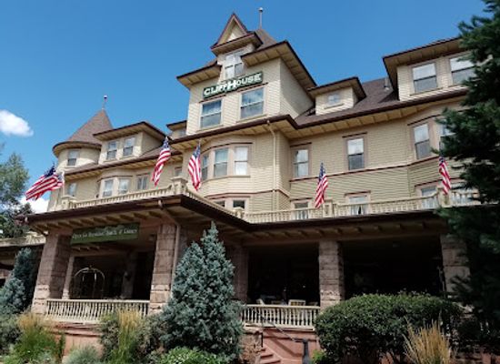 colorado/northwest-colorado/restaurant/cliff-house-dining-room