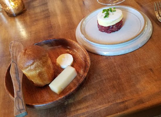 wisconsin/southeast-wisconsin/restaurant/the-lounge-tasting-room-at-ardent
