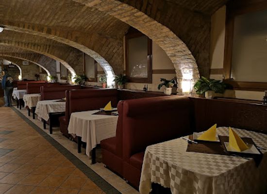 hungary/szeged/belvaros/restaurant/taj-mahal-etterem