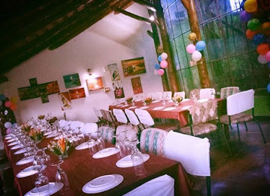 burundi/buragane/restaurant/flamboyant-gardens
