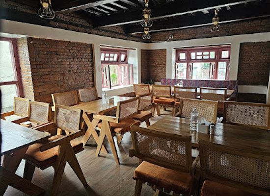 nepal/upper-mustang/restaurant/d-moksha-mustang-thakali
