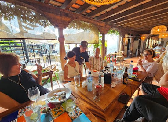 guatemala/caribbean-coast/restaurant/hector-s-bistro