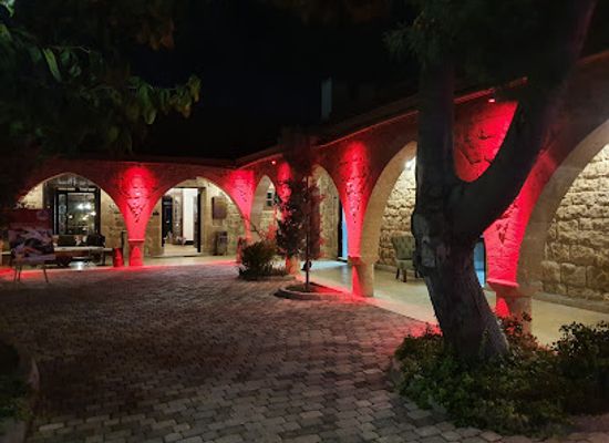 cyprus/kyrenia/bellapais/restaurant/komur-steak-ocakbasi