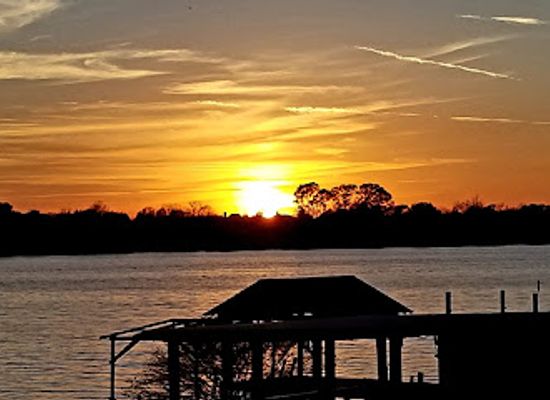 louisiana/false-river/restaurant/bueche-s-bar-grill