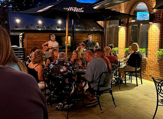 pennsylvania/juniata-river-valley/restaurant/bluegills-bar-and-grill