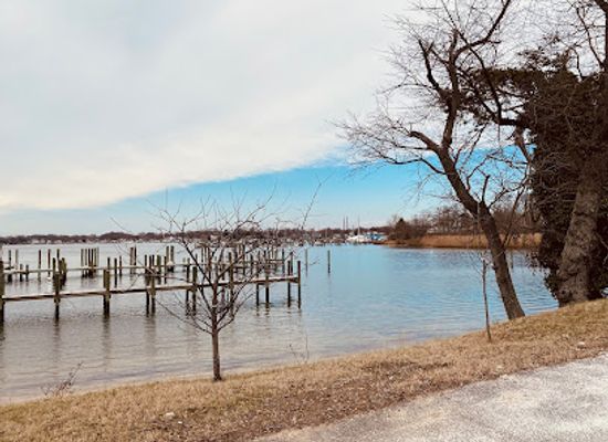 maryland/baltimore-metropolitan-area/restaurant/sam-maggie-s-dockside-grill-and-waterfront-events
