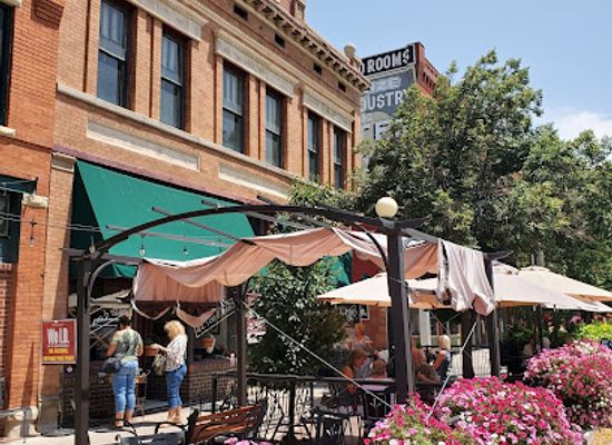 colorado/pueblo/restaurant/d-c-s-on-b-street