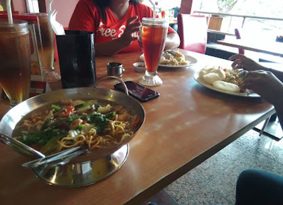 indonesia/maluku/restaurant/mister-kopitiam