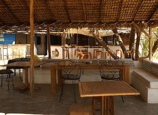 madagascar/mahajanga/restaurant/lakana-manga
