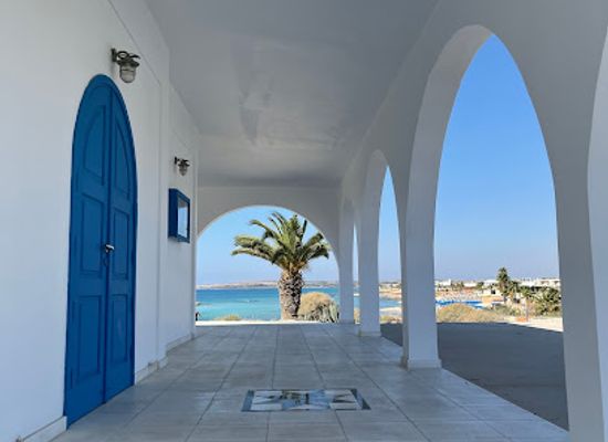 cyprus/makronissos-beach/restaurant/mr-tzatziki