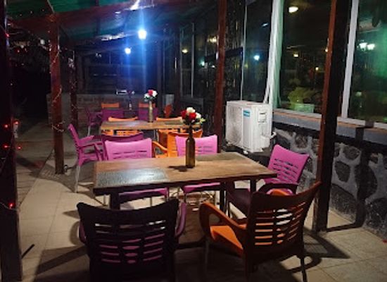 cameroon/yaounde/nlongkak/restaurant/shangri-la