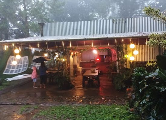 philippines/camiguin/restaurant/nanaw-cafe