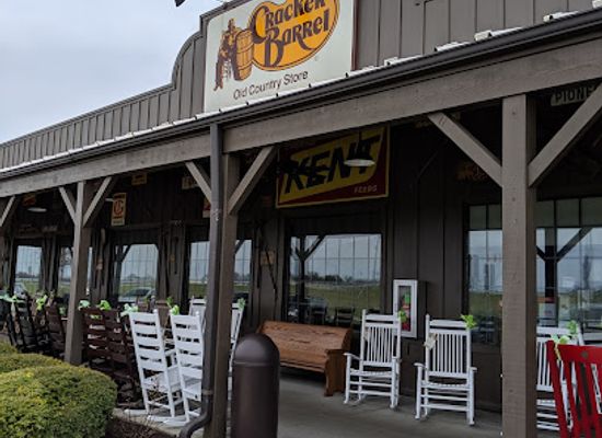 indiana/the-great-lakes-plain/restaurant/cracker-barrel-old-country-store
