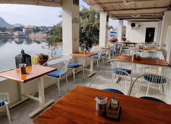 india/pushkar/restaurant/cafe-lake-view-best-pizza-and-multicuisine-restaurant-top-coffee-cafe-in-pushkar
