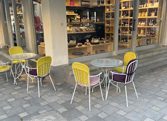 albania/vlora-region/restaurant/gusta-la-puglia