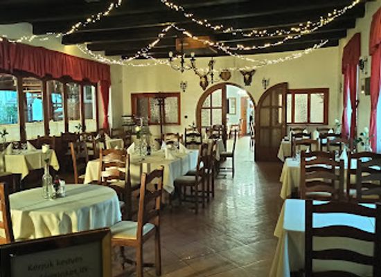 hungary/central-transdanubia/restaurant/meri-neni-kft