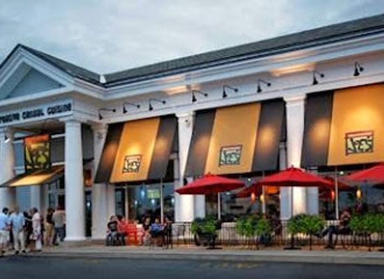 massachusetts/cape-cod/restaurant/not-your-average-joe-s-hyannis